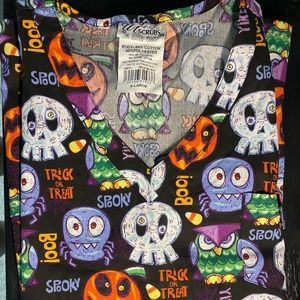 Uniform Advantage (UA) Scrub Top